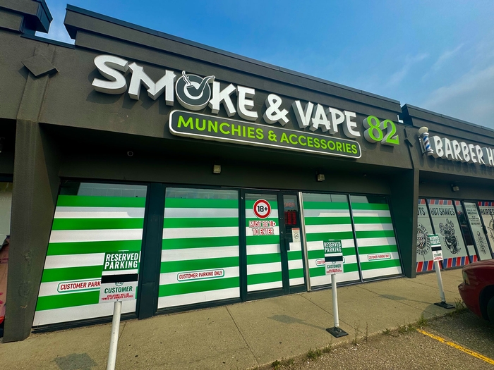 Smoke & Vape 82 (St Albert Trail)